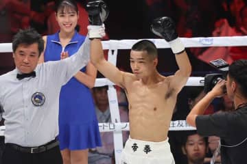 中谷潤人の前座で衝撃の87秒KO！　増田陸、100g超過の相手を左ストレートで粉砕「ドンピシャ」　KO勝率100％の破壊力「興奮収まらない」