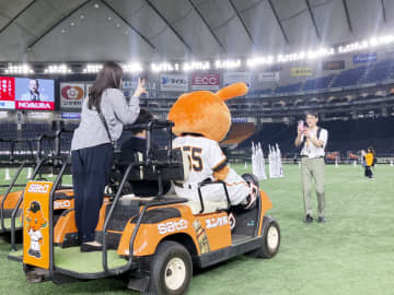 交通事故遺児らがプロ野球観戦　東京ドーム、警視庁が招待