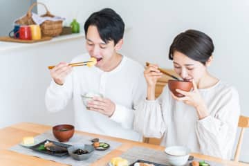 「クチャラーだって気づいてる!? もう無理!」と妻にブチ切れられて。アラフォー夫が直面した「離婚の危機」とは