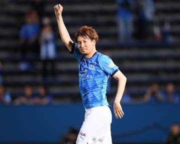 「すべてのボールに思いをこめて蹴っていました」横浜FCの福森晃斗が圧巻の３アシスト！決勝弾は“ソロ専用”CKで演出【ルヴァン杯】