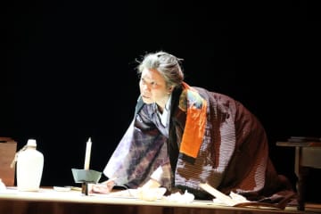 横内謙介新作 扉座『北斎ばあさん―珍道中・神奈川沖浪裏― 』11日より東京開幕