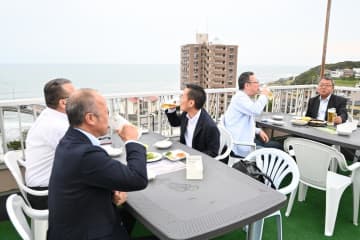 海眺め最高の一杯　ビアガーデンオープン　日立・ホテル天地閣　茨城