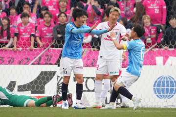 横浜FCが大逆転でクラブ初のルヴァン杯8強へ　3点差ひっくり返す…延長戦の激闘でC大阪を下す