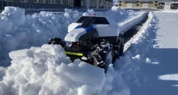 エバーブルーテクノロジーズの「除雪ドローン」、西尾レントオールがレンタル開始