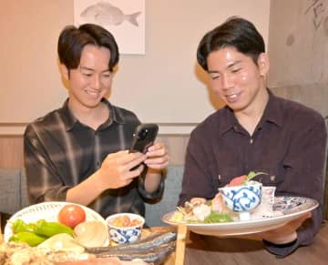 つくばの魅力　SNSで発信　グルメや観光情報　筑波大の斎藤さん、鎌田さん