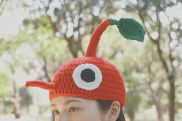 「編み物日記」公開の小芝風花、赤ピクミン帽子姿にファン歓声「可愛すぎるやろさすがに」「クオリティ高い」