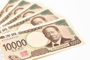 春から社会人で「実家暮らし」ですが、家にいくら入れるのが一般的ですか？ 一人暮らしよりいくら得しているのでしょうか？