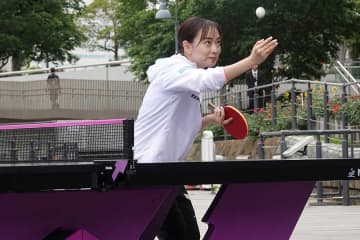 石川佳純、卓球“真剣勝負”で張本兄妹に勝利「忖度のおかげ（笑）」　兄・智和は絶賛「現役と変わらない」