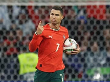 「真のGOAT」ポルトガルを２度目の優勝に導く活躍ぶり！ 40歳C・ロナウドの技ありボレー弾に脚光「衰えない得点力」「この年齢でバケモン」【UNL決勝】