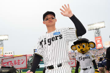 阪神・森下、12球団最速で「40万票」突破　前日に満塁弾の佐藤輝明が39万で追走…球宴中間発表