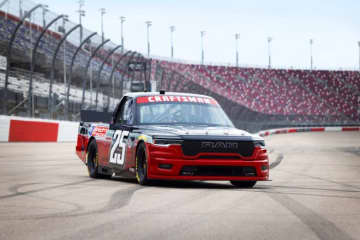 NASCARトラックシリーズに『ダッジ・ラム』が復帰へ「ヘミが帰ってきた。その先はカップだ！」