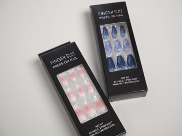 貼るだけで、サロン級！？【FINGER SUIT】夏の「新作ネイルチップ」注目2種をレポ！