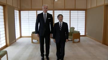 「時間があればジョギングをしています」天皇陛下がリトアニア大統領と面会　盆栽を説明される場面も