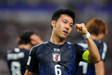 【サッカー日本代表】遠藤航、最終ラインでも起用へ。森保監督が「不測の事態に備えたプランを考えていく」と示唆