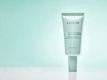 LANEIGE、ベースから仕込むマット肌！毛穴カバーメイクアップセラムが新登場