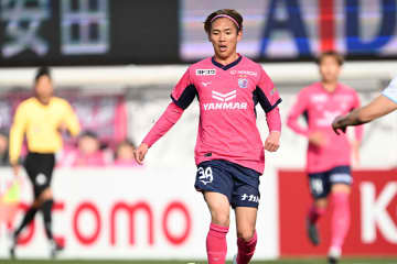 欧州名門に移籍の20歳逸材が「期待されてる」　4年契約＆“背番号8”に反響「南野ルート目指して」