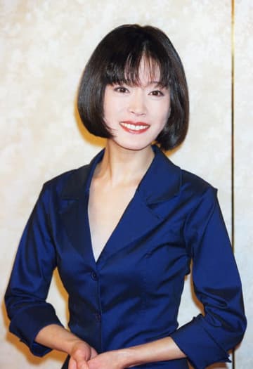 「すごすぎる！！」中森明菜と人気タレントのハグ2ショットに反響→「涙が出ます」「奇跡のコラボ」