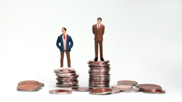 地方公務員として勤務していますが、ボーナスの金額が別の自治体で働いている友人と「5万円」ほど違う…公務員でも地域で収入に差が出るのでしょうか？