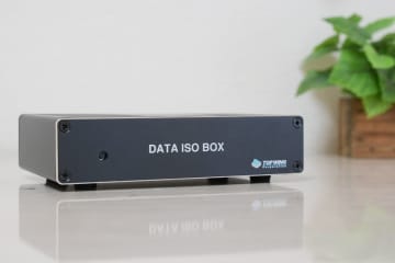 【レビュー】音が整う! 新次元の音質改善“オーディオ専用”ルータ、TOP WING「DATA ISO BOX」導入してみた