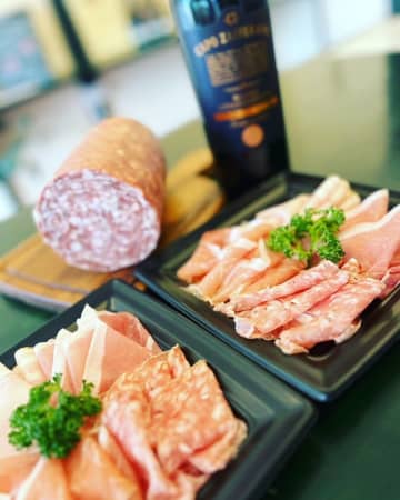 北九州発！生ハムの美味しさを切りたてで提供　生ハム量り売り専門店『デリカコッタ』、八幡東区に2店舗目を7月オープン！　新店舗オープンプロジェクトのクラウドファンディングを「CAMPFIRE」で実施