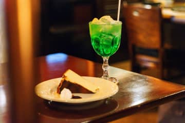 【梅田】1980年創業の純喫茶「キッサ モクバ」でスイーツと雰囲気に癒やされる