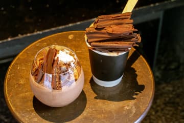 心斎橋「メルト」の削りたてチョコレートドリンクにとろける