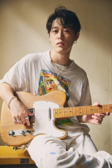 Baby Canta、初EP収録曲「696936」MV公開。一人四役で痛快パフォーマンス