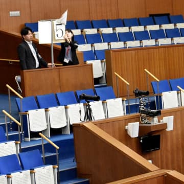 質問時間が減らない！？　デジタル故障で“紙対応”　千葉県議会で4年ぶり珍事