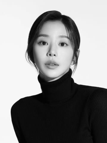『ペーパー・ハウス』の大胆シーンや『涙の女王』で話題集めた女優イ・ジュビン、新しい事務所と専属契約