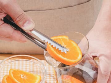 オレンジを輪切りにして？　企業が紹介する『アレンジ』が、夏に試したくなる！
