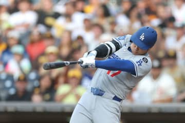 ドジャース、首位攻防3連戦を白星発進　パドレスとの壮絶な打撃戦を制す　大谷翔平は先制点演出の6試合連続安打