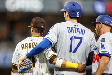 大谷翔平ドタバタ…パドレス守備陣がそろって飛球を見失いファンもあ然「何しとるん？」