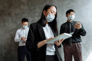 日本の若者に「マスク依存」がまん延？ 中国ネット「謎の安心感がある」「私は真逆」