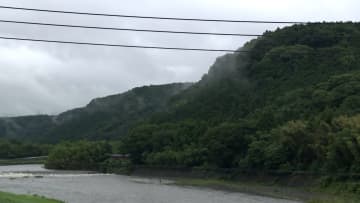 断続的に雨…九州で大雨続く　梅雨前線が活発化　上空に広い範囲で雲