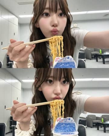 LE SSERAFIM・宮脇咲良の影響で“爆売れ”の予感？日本の人気商品を食す姿に「今日買います」と反響！【PHOTO】
