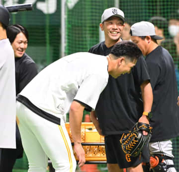 【ソフトバンク】「秋広対策は大丈夫ですか？」本人の直撃に巨人・甲斐が爆笑〝塩回答〟
