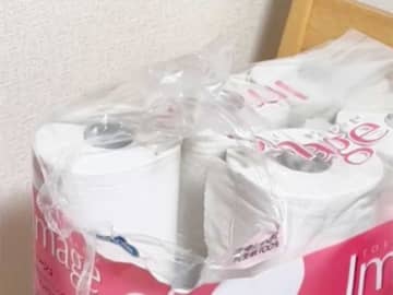 トイレットペーパーの袋をこじ開けないで…　『きれいな開け方』が話題