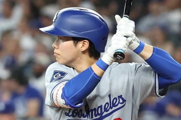 「キム・ヘソンが“韓日戦”に勝利」松井裕樹から貴重な同点打も…「ロバーツ監督の“プラトーン”采配の犠牲に」韓国メディア非難「米国でも疑問の声が」