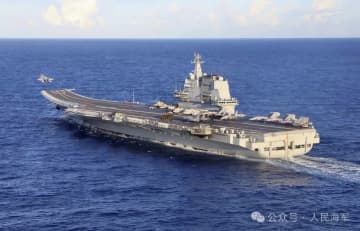 中国空母2隻「実戦訓練」　西太平洋、画像公開