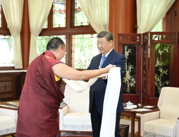 習近平氏、パンチェン・ラマの謁見に応じる　宗教中国化推進を