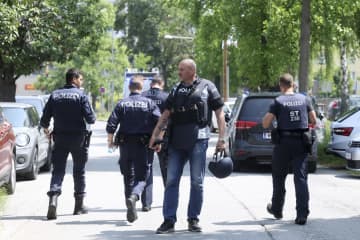 学校で銃乱射、9人死亡　オーストリア南部