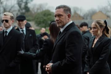 ファミリーのために“殺し”と“能力”で汚れ仕事をこなしていく… トム・ハーディ主演『モブランド』特別映像