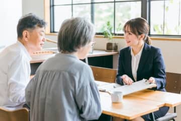 付ける？付けない？敬語の「お」と「ご」の使いかた