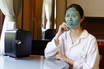 明治42年創業の「奈良ホテル」で仏顔デザインの美容マスクを活用したコスメ体験