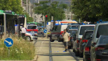 「国全体を揺るがす悲劇だ」学校で銃乱射…10人死亡12人重軽傷　元生徒の男が犯行後トイレで自殺　男はいじめの被害者か　オーストリア