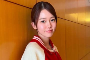 “ボンビーガール史上最大級の美女”川口葵、梅雨の時期の前髪に「可愛い」の声