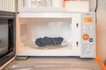 愛猫の健康維持にもつながる！　蒸しタオルでボディケアする方法を専門家が解説！