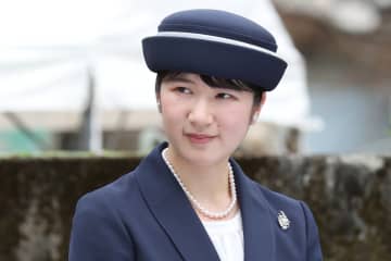 《前例なき親子慰霊》愛子さま　沖縄で体感された「皇室の光と闇」、両陛下から受け継がれた“平和希求の魂”