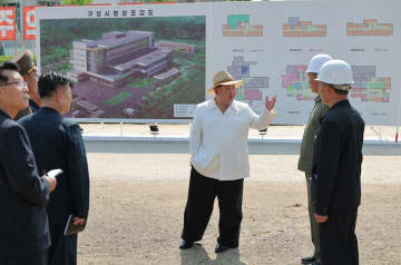 「非専門的で未熟だ」金正恩氏、病院建設現場で苦言