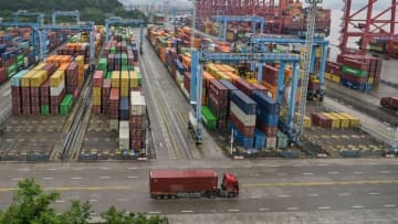 世界成長率２．３％に引き下げ、１９６０年代以来最悪の１０年を警告　世銀見通し